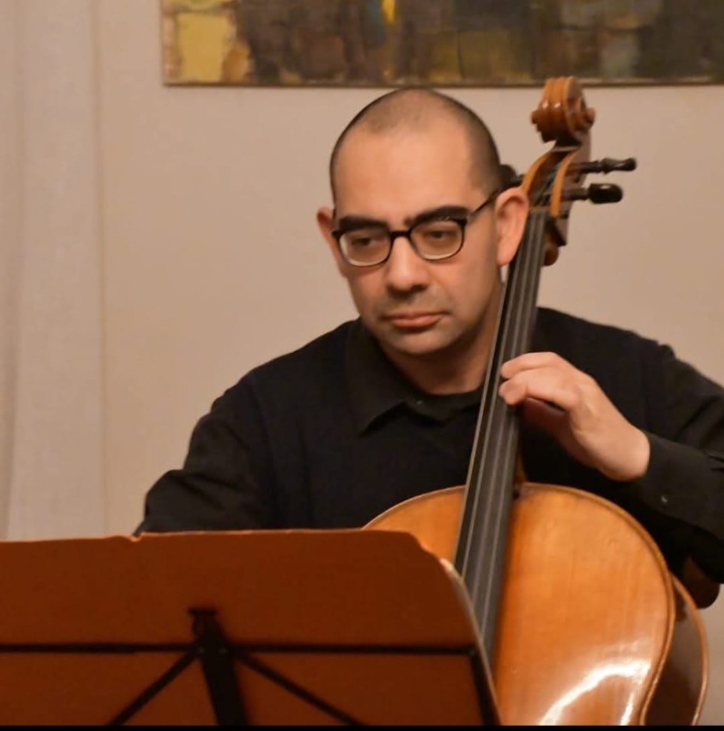 Portrait d'Antoine Desmard au violoncelle